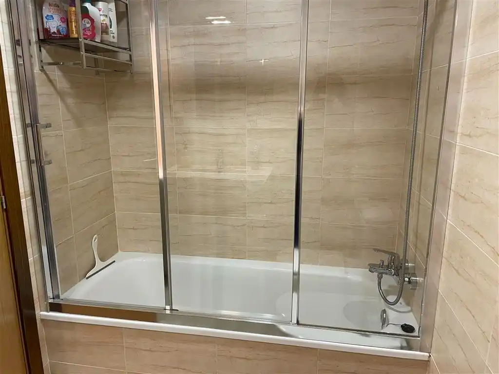 Badezimmer von Wohnung zum Verkauf in San Vicente de la Barquera mit Heizung, Abstellraum und Möbliert