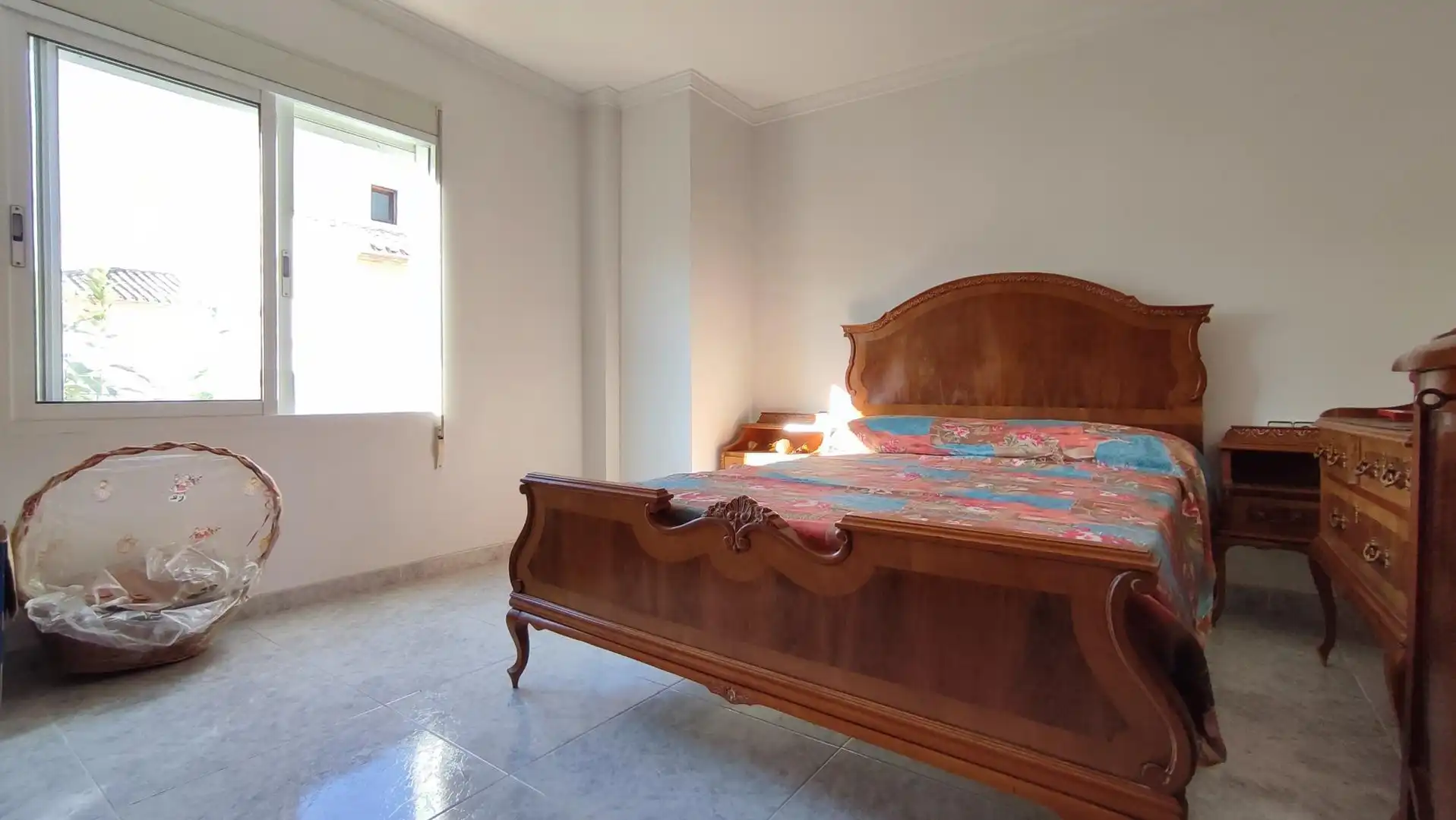 Habitación de Casa o chalet en venta en Oliva con Jardín privado y Trastero
