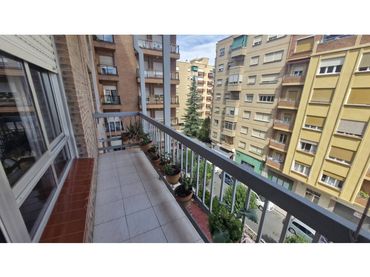 Flat with lift for sale in Calle LUISA MARÍN LACALLE
