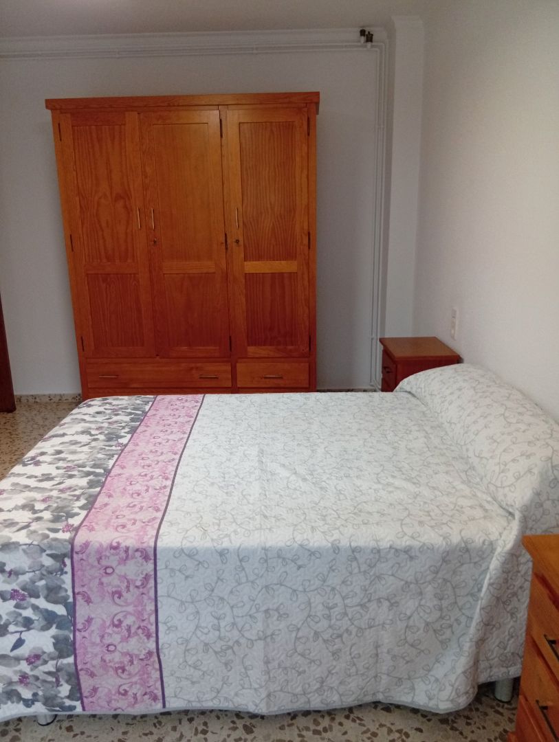 Bedroom of Flat for rent in  Granada Capital  with Furnished, Oven and Washing machine