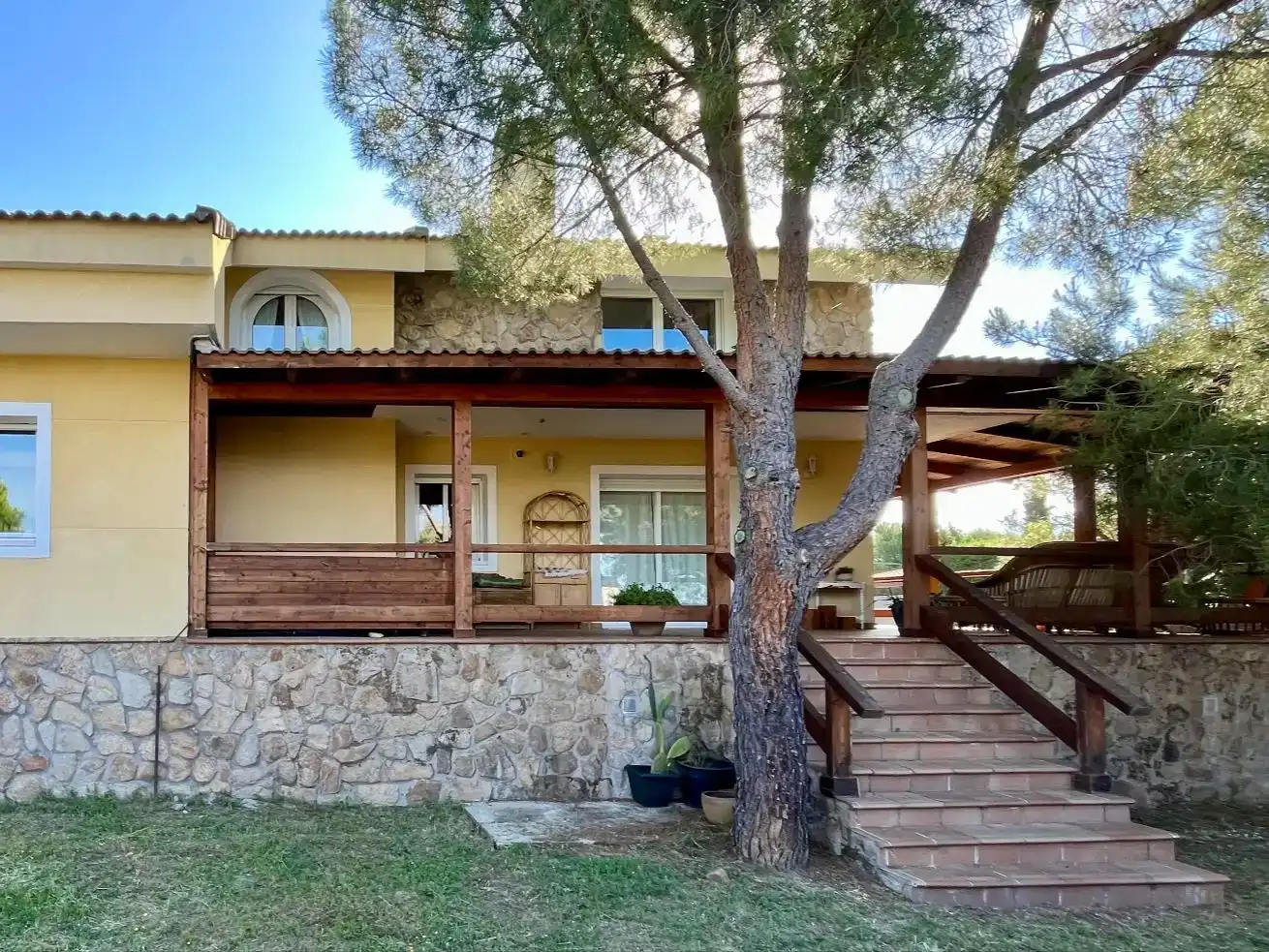 Vista exterior de Casa o xalet en venda en Galapagar amb Aire condicionat, Jardí privat i Traster