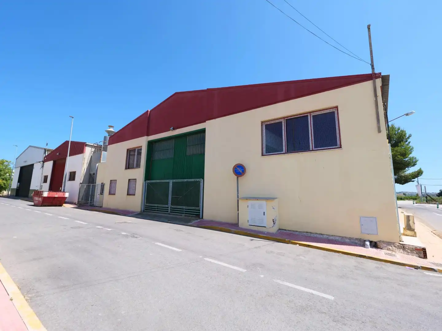 Vista exterior de Nave industrial en venta en Almoradí