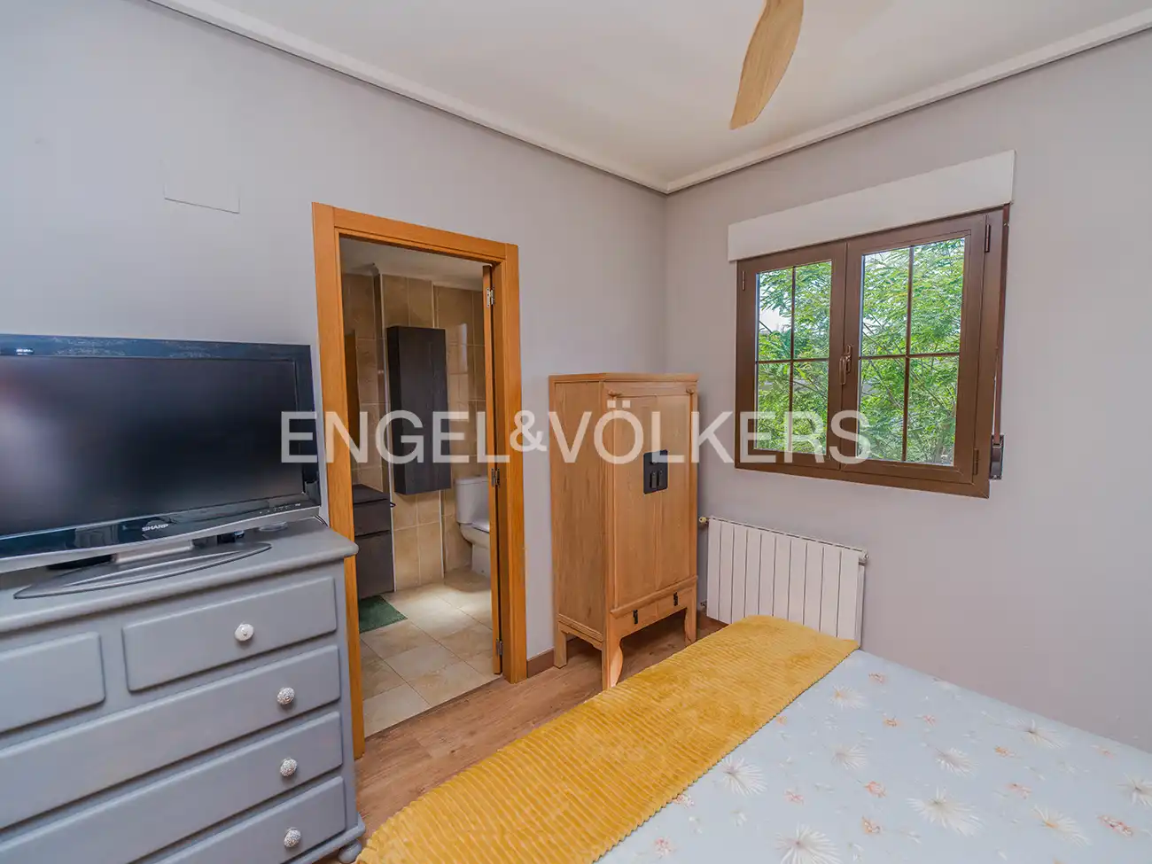 Habitación de Casa adosada en venta en Mutxamel con Aire acondicionado, Calefacción y Jardín privado