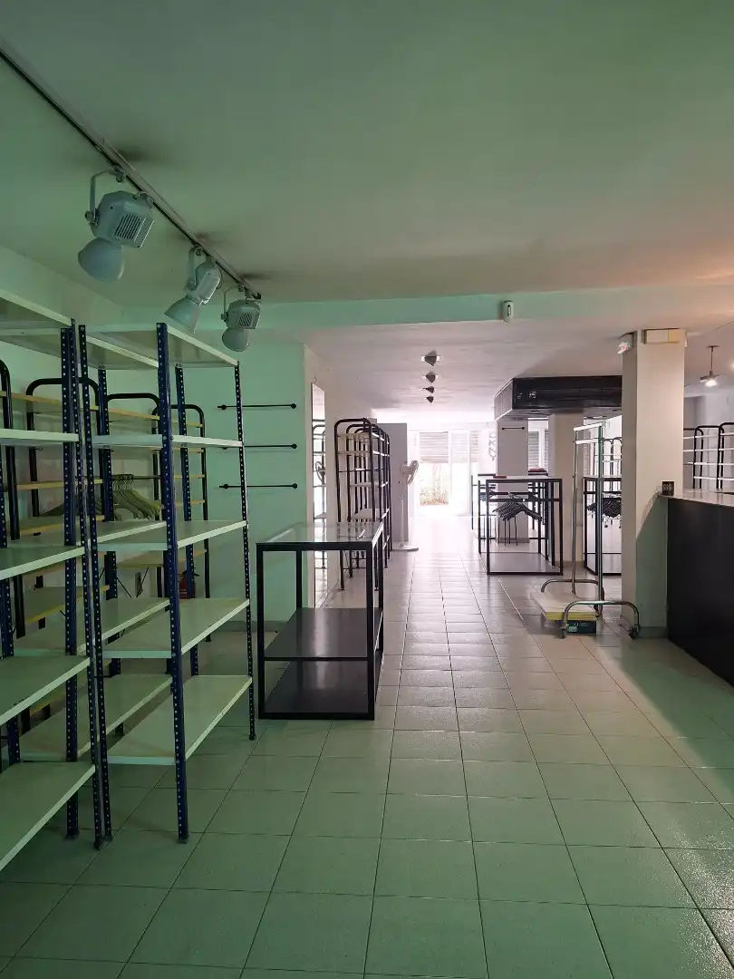 Local comercial de lloguer a Carrer de Jovara 18, imagen 8