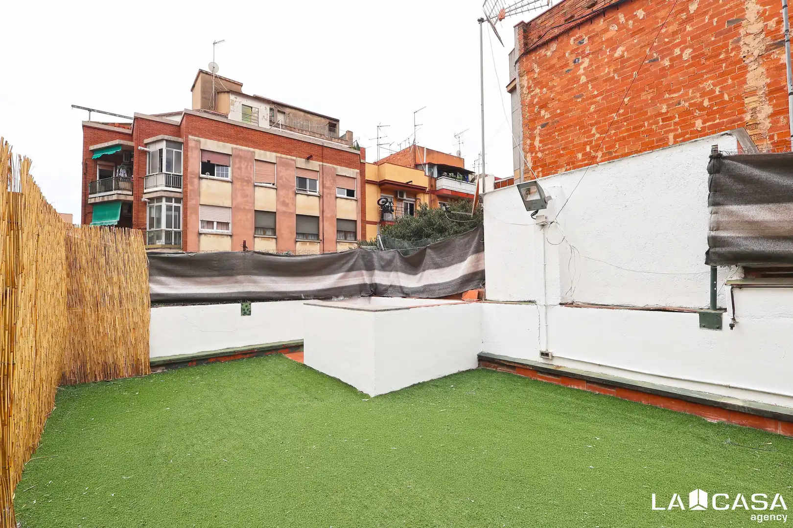 Terraza de Ático en venta en L'Hospitalet de Llobregat con Balcón