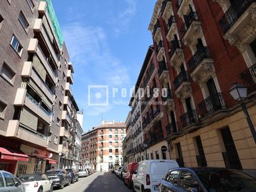 Pis amb ascensor en venda a de Sandoval