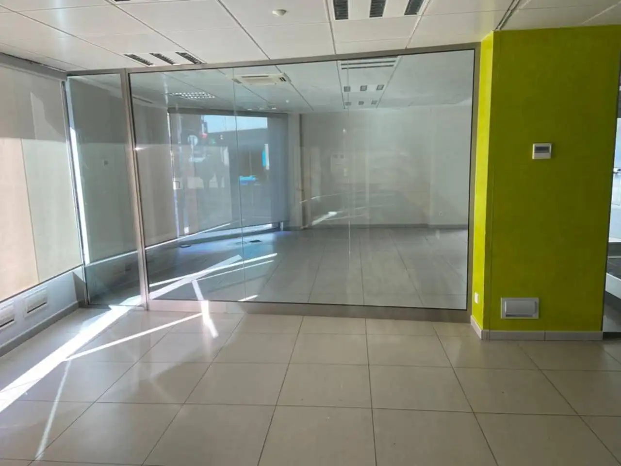 Oficina de lloguer a Montornès del Vallès, imagen 4