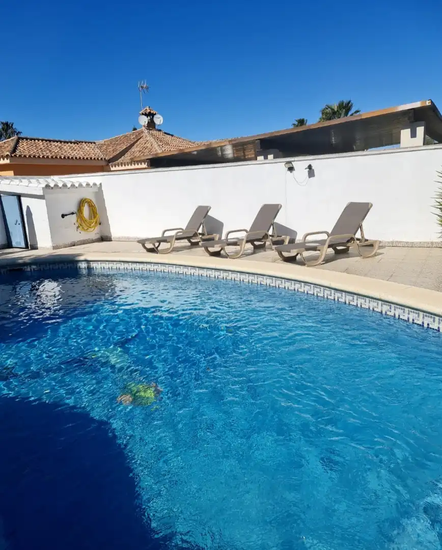 Piscina de Casa o xalet de lloguer en Chiclana de la Frontera amb Piscina, Moblat i Es permeten mascotes