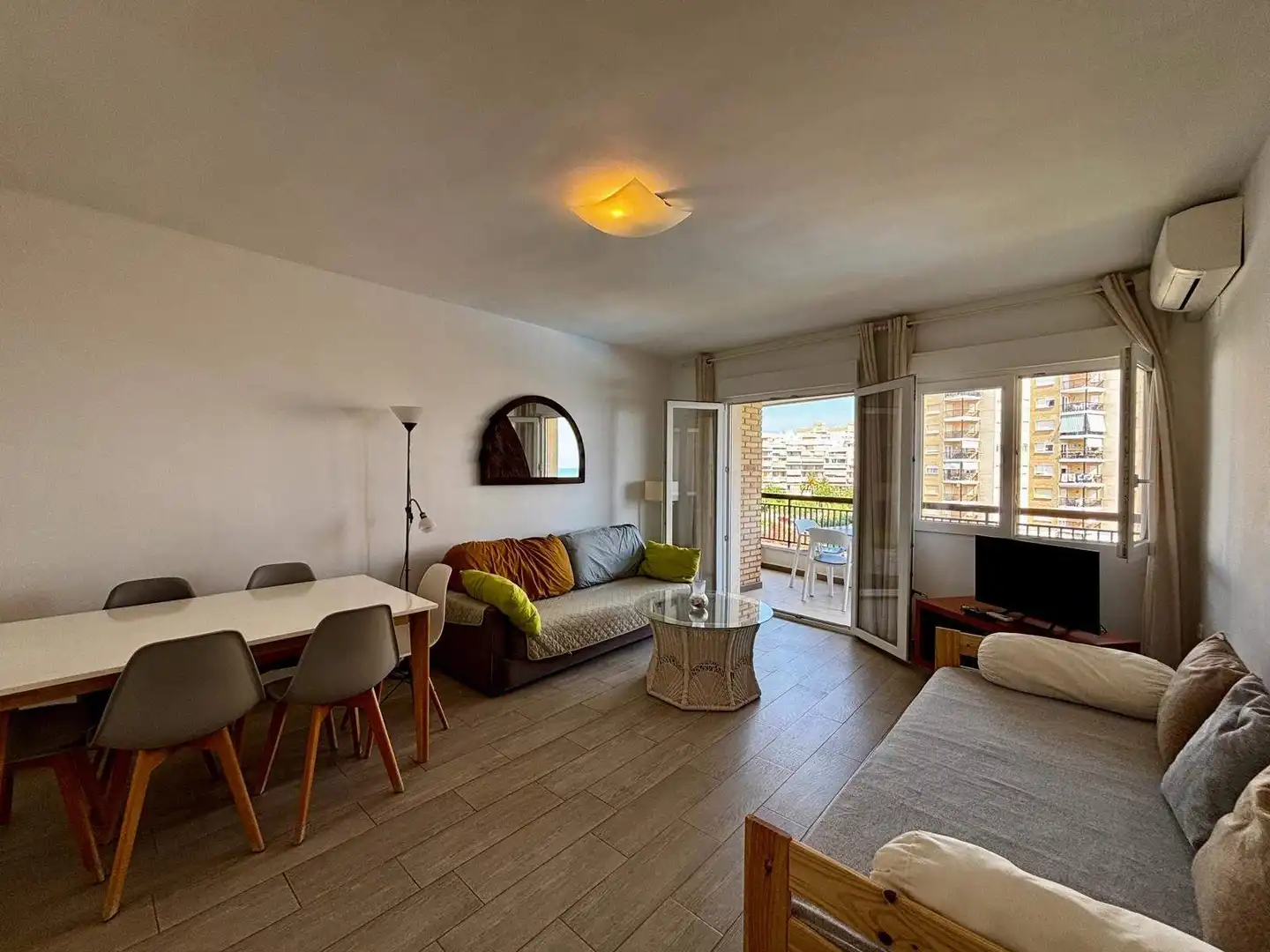 Sala d'estar de Apartament en venda en Gandia amb Jardí privat, Terrassa i Balcó