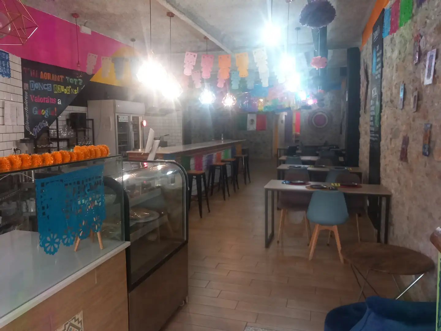 Local en traspas en Reus amb Aire condicionat i Moblat