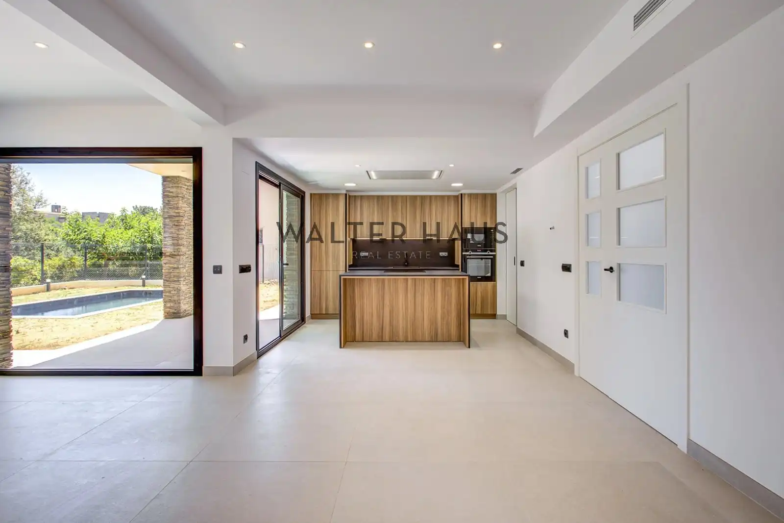 Casa amb terrassa en venda a Carrer del Daró, imagen 7