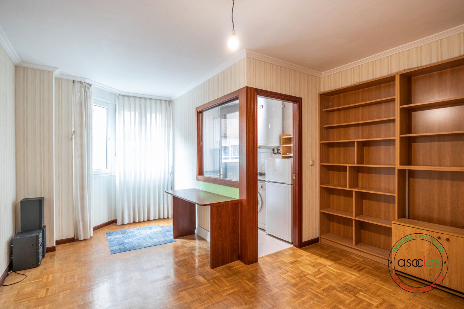 Dormitori de Pis en venda en Gijón  amb Calefacció, Parquet i Terrassa