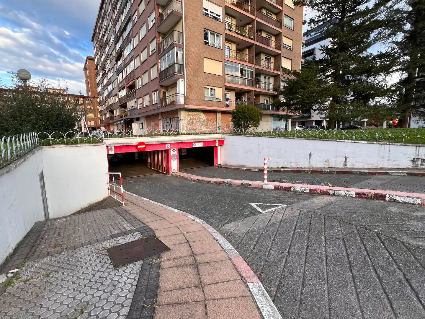 Aparcament de Pis en venda en Lasarte-Oria amb Calefacció, Parquet i Terrassa