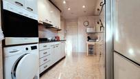 Cuina de Pis en venda en  Barcelona Capital amb Calefacció, Terrassa i Balcó
