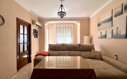 Sala d'estar de Pis en venda en Estepa amb Aire condicionat, Terrassa i Traster