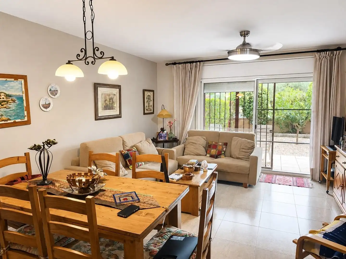 Sala de estar de Planta baja en venta en La Ràpita con Aire acondicionado, Jardín privado y Terraza