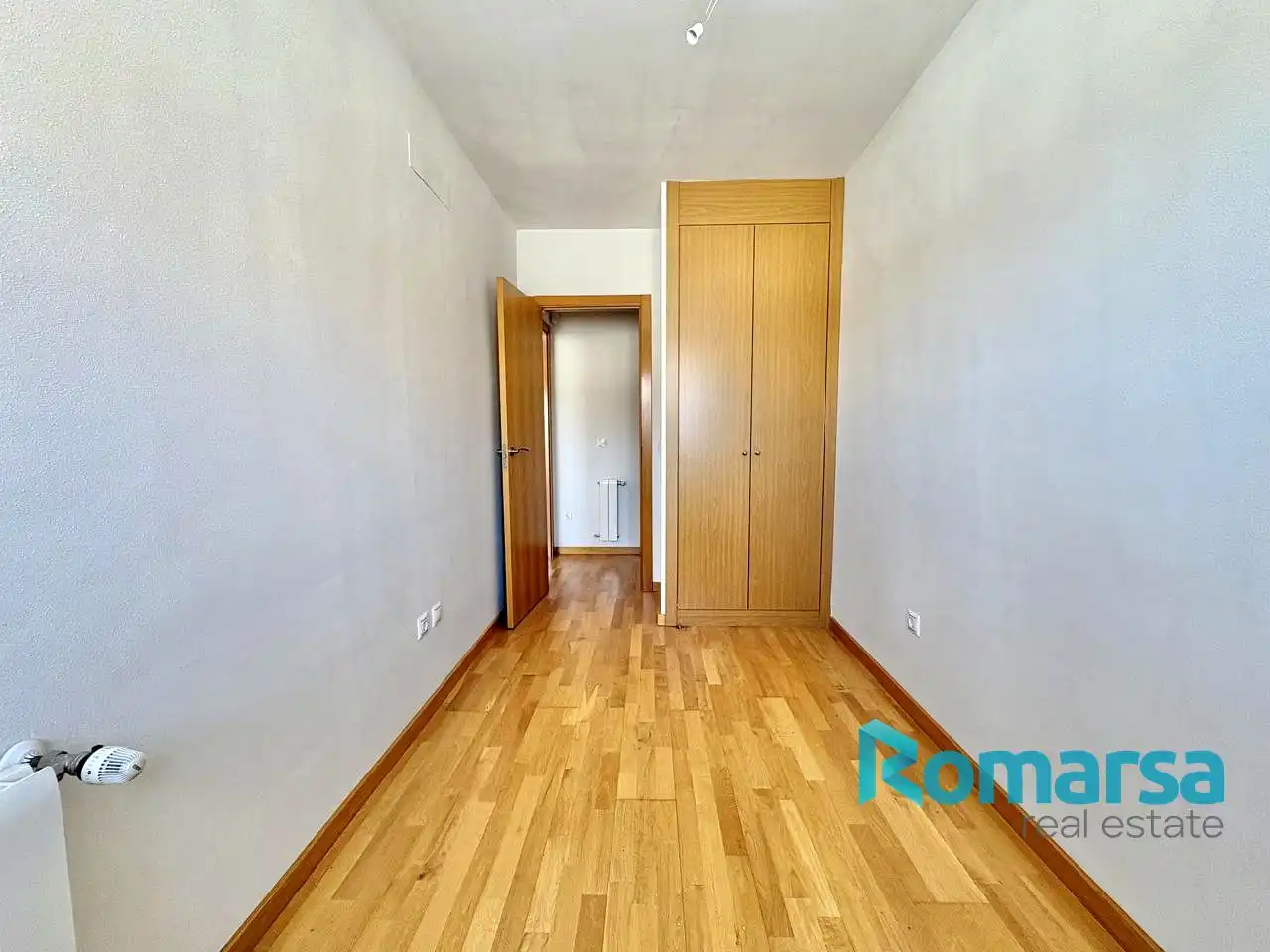 Dormitori de Pis en venda en Ávila amb Calefacció, Parquet i Terrassa