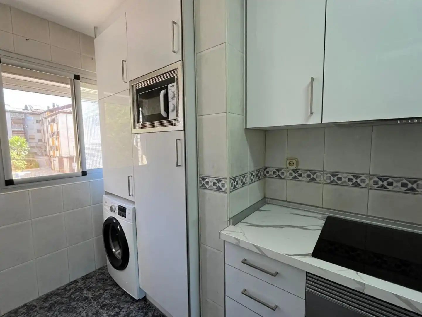 Cocina de Piso de alquiler en Granada con Aire acondicionado, Calefacción y Terraza