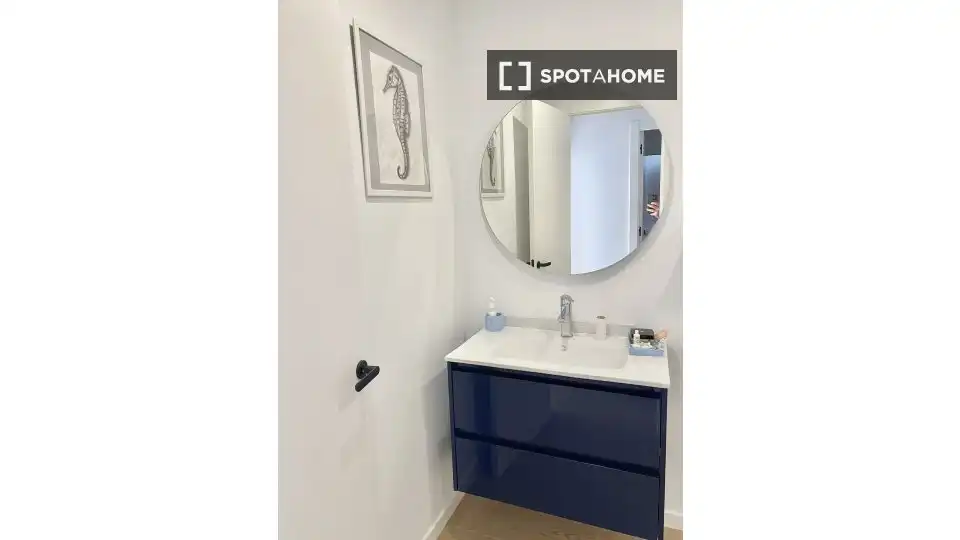 Badezimmer von Wohnung zur untervermieten in Sitges mit Klimaanlage und Terrasse