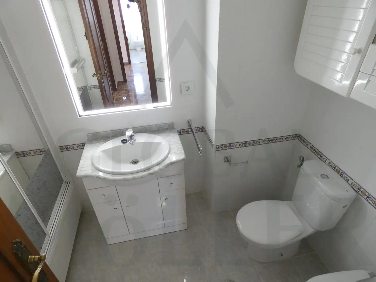 Flat for rent in Calle Ángel Bruna, 20, Ensanche