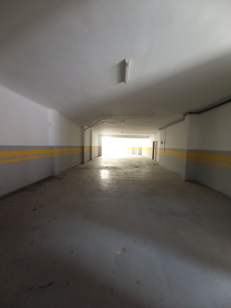 Aparcament de Local en venda en Esplugues de Llobregat