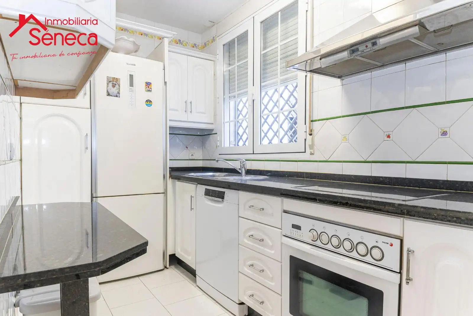 Kitchen of Flat for sale in Córdoba  with Air Conditioner, Heating and Terrace