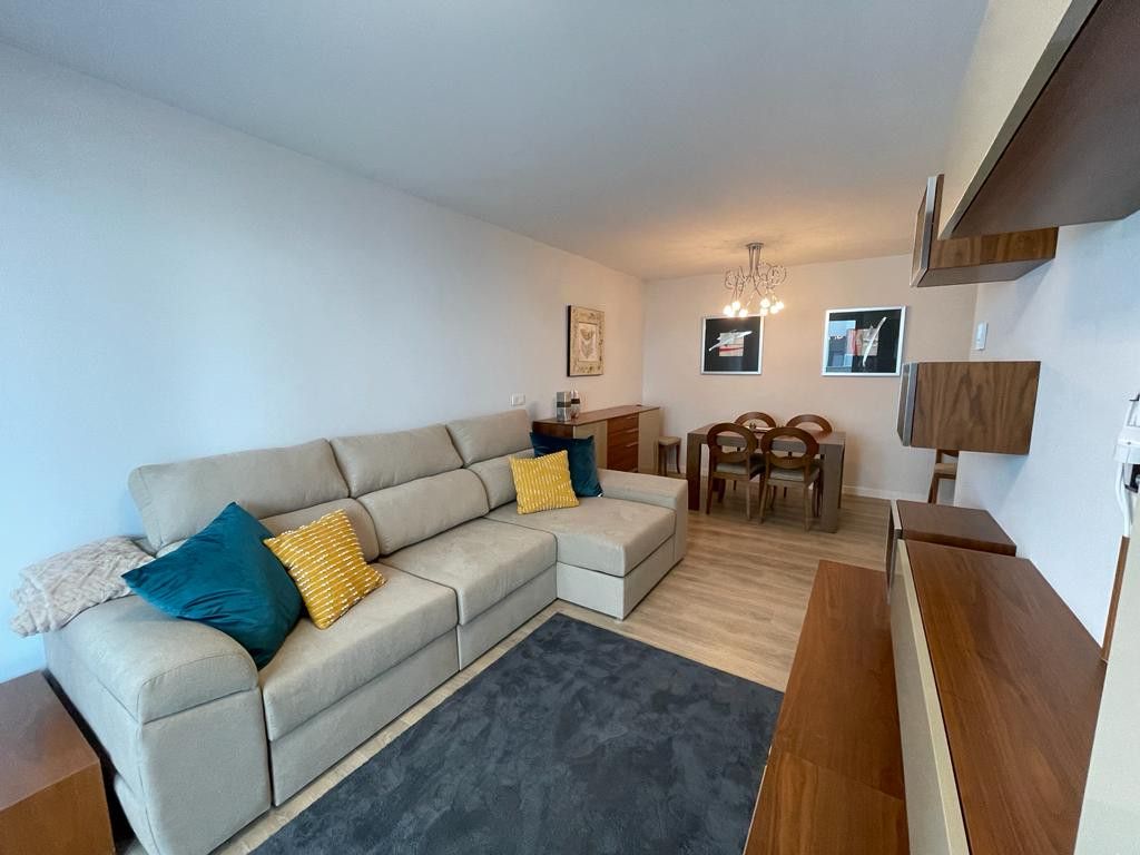 Sala d'estar de Apartament de lloguer en  Valencia Capital amb Aire condicionat, Calefacció i Terrassa