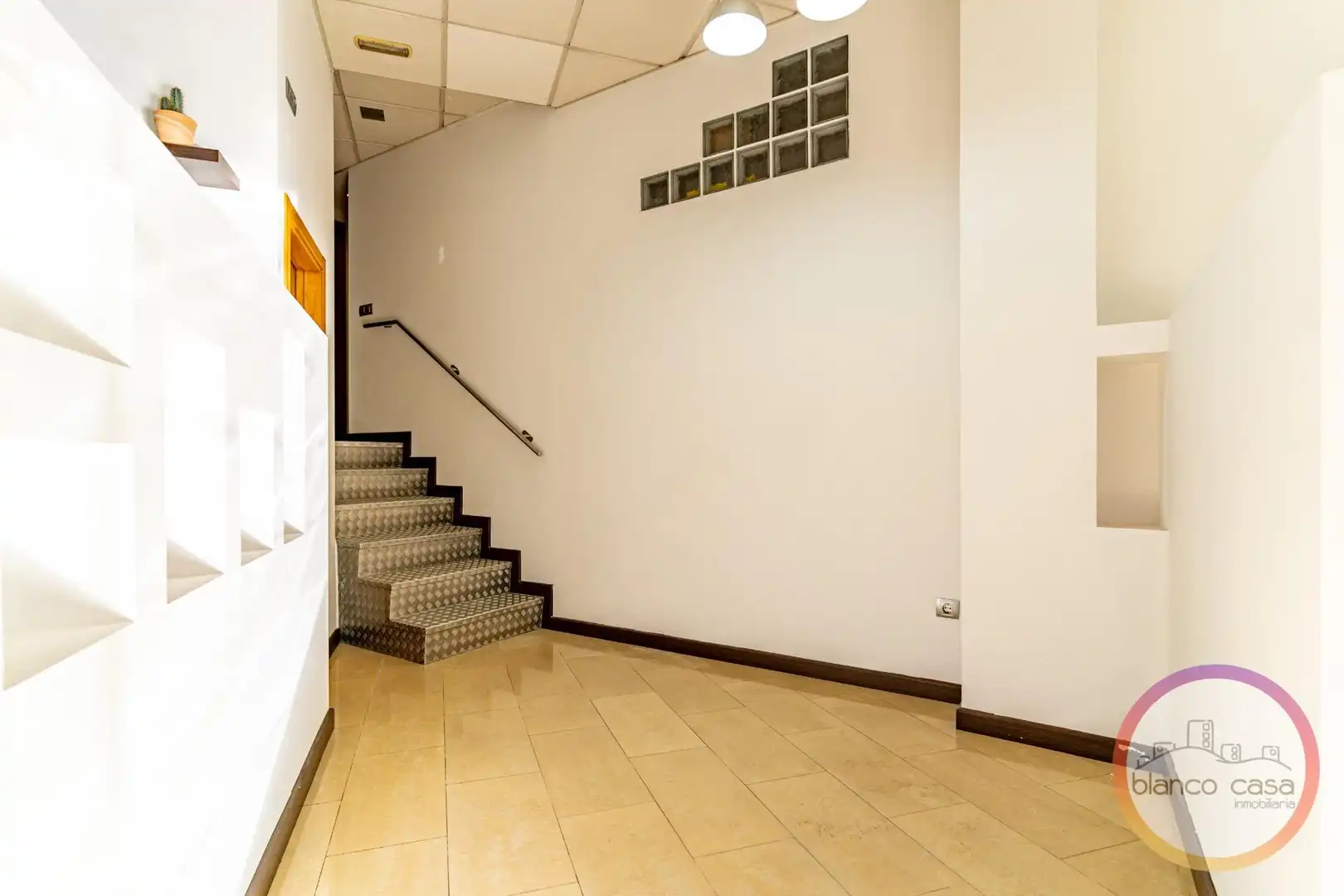 Local comercial en venda a Carballo, imagen 17
