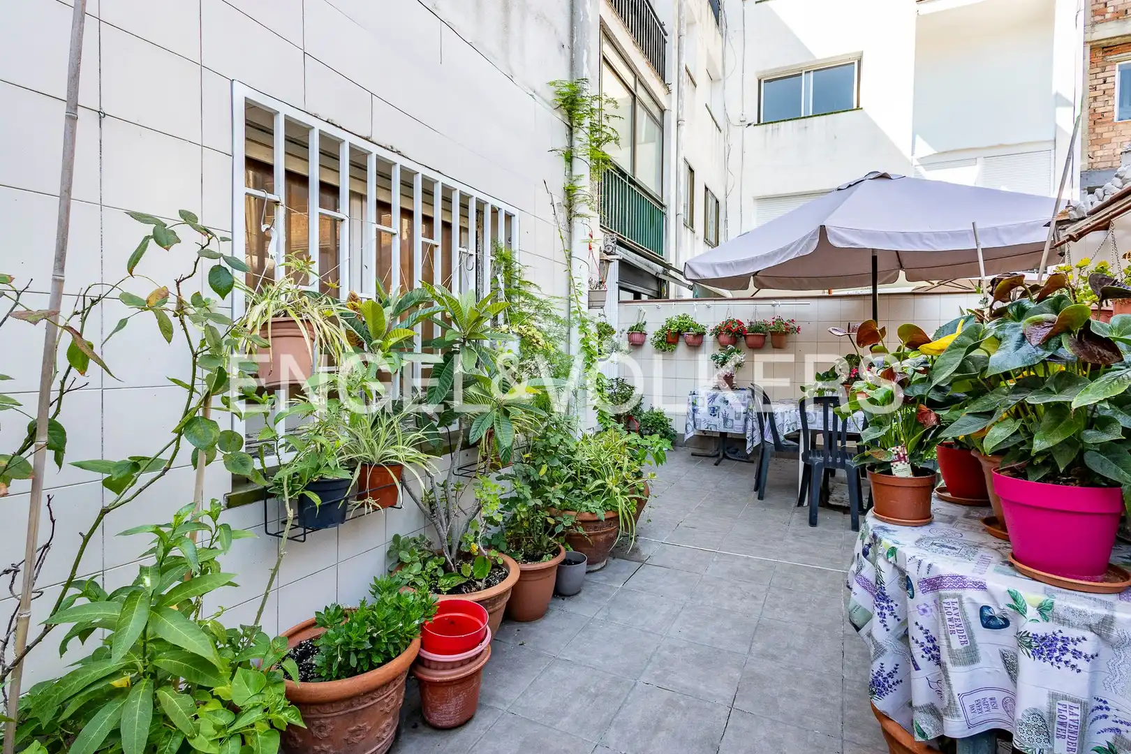 Terrasse von Wohnung zum Verkauf in Molins de Rei mit Klimaanlage, Heizung und Parkett