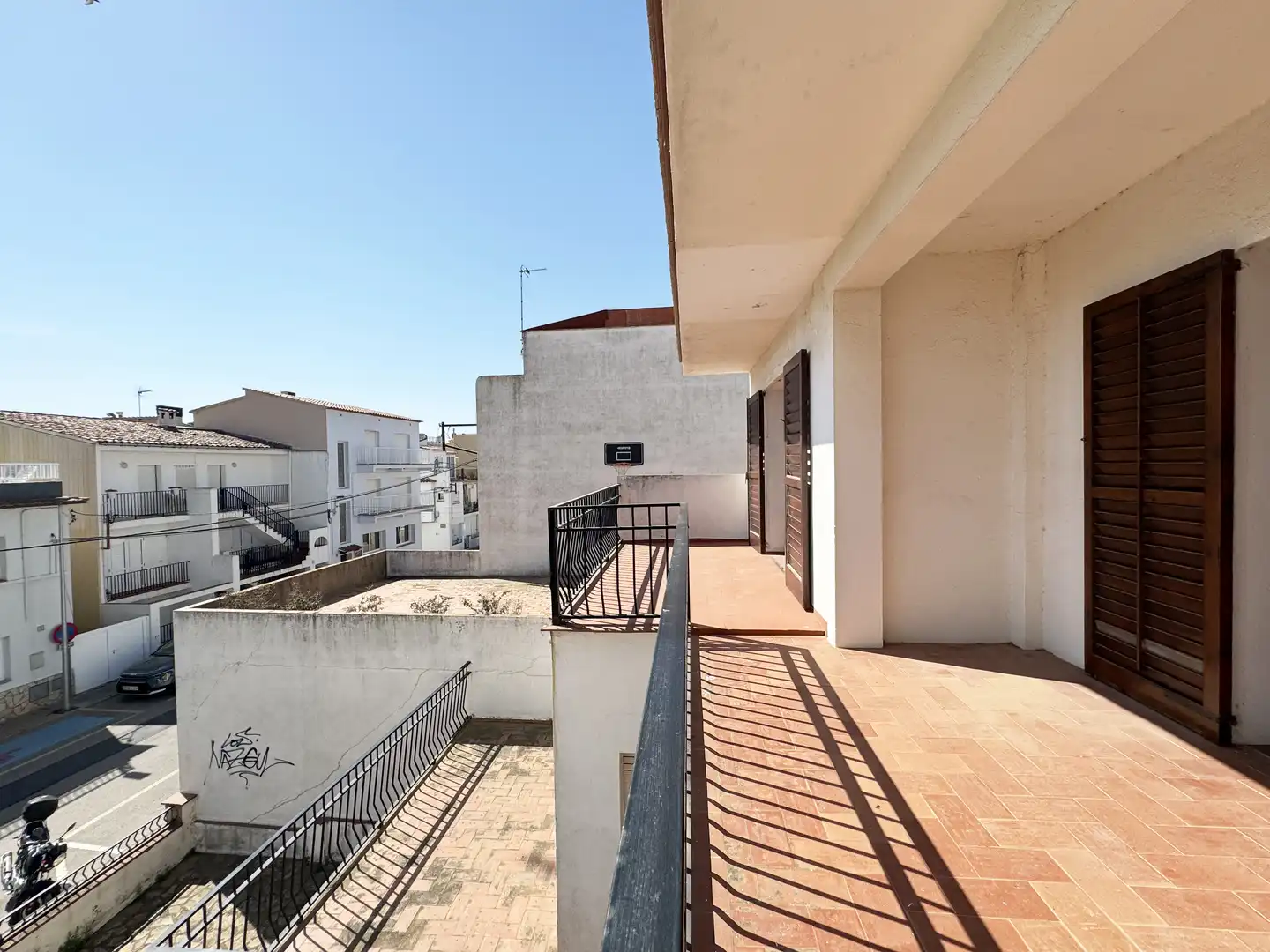 Vista exterior de Casa adosada en venta en L'Escala con Jardín privado, Terraza y Amueblado
