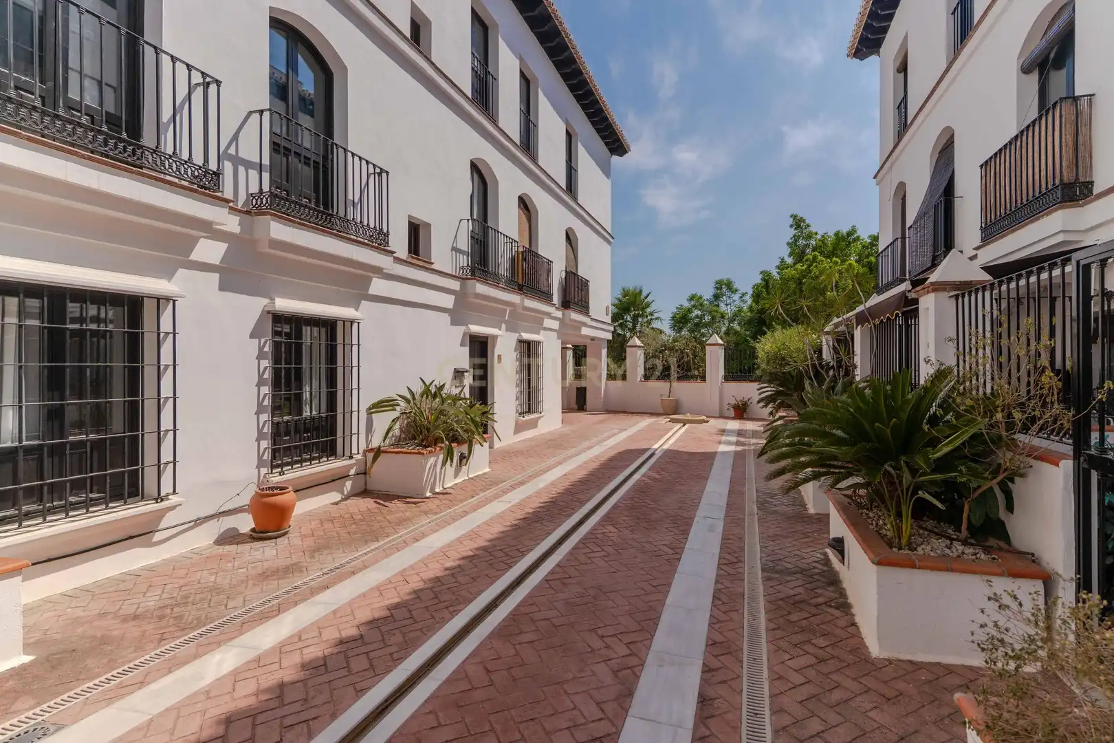 Vista exterior de Apartament en venda en Vélez de Benaudalla amb Aire condicionat i Piscina comunitària