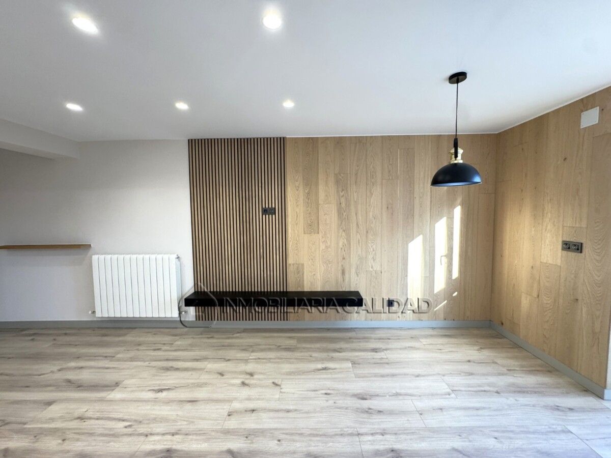 Sala d'estar de Pis en venda en Burgos Capital amb Calefacció i Traster