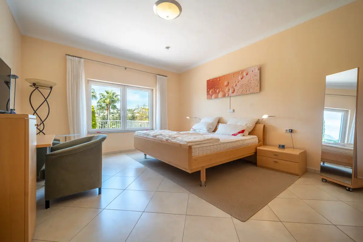 Villa mit Pool zum Verkauf in Avenida Benamara 15, imagen 12