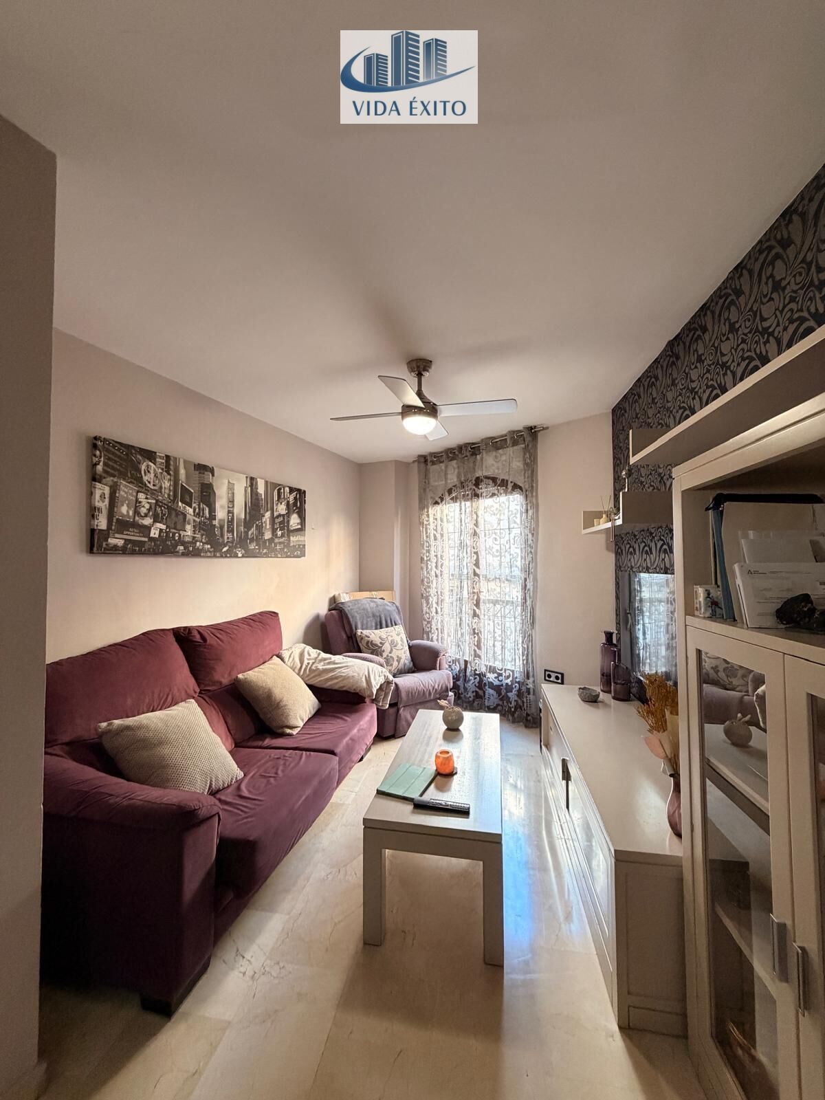 Sala d'estar de Pis en venda en  Jaén Capital amb Aire condicionat i Balcó