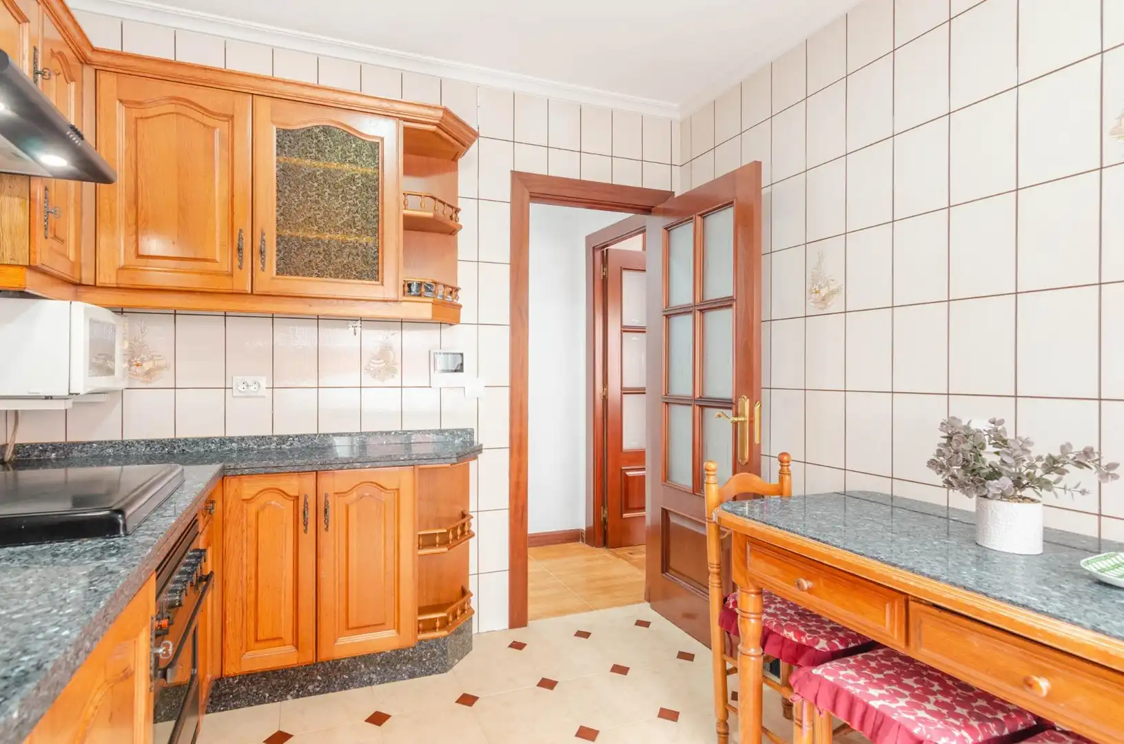 Flat for rent in Calle RAMON PEREZ DE AYALA, 52, San Pedro - Siana