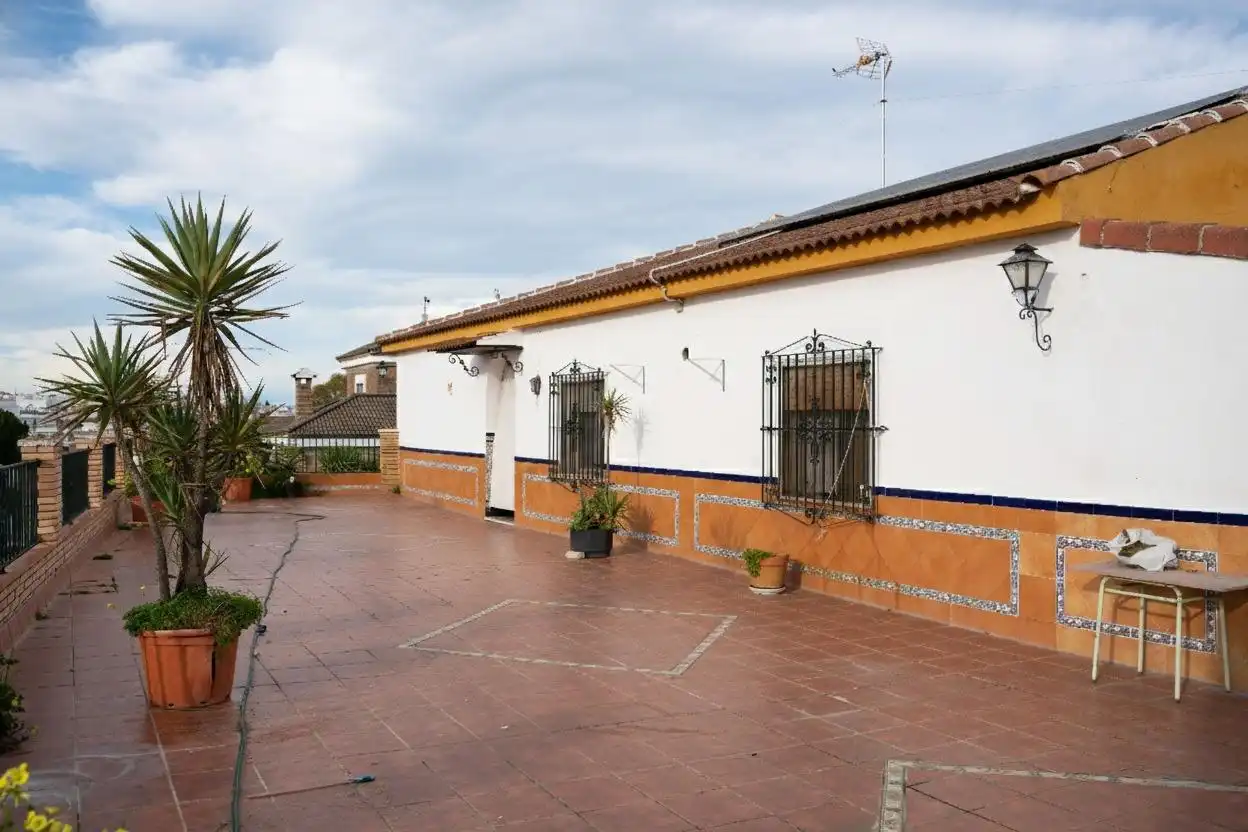 Exterior view of Houses for sale in Gines  with Air Conditioner, Heating and Private garden