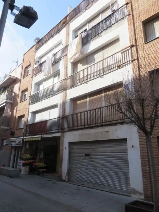Piso en venta en Calle Guifré El Pelós, imagen 2