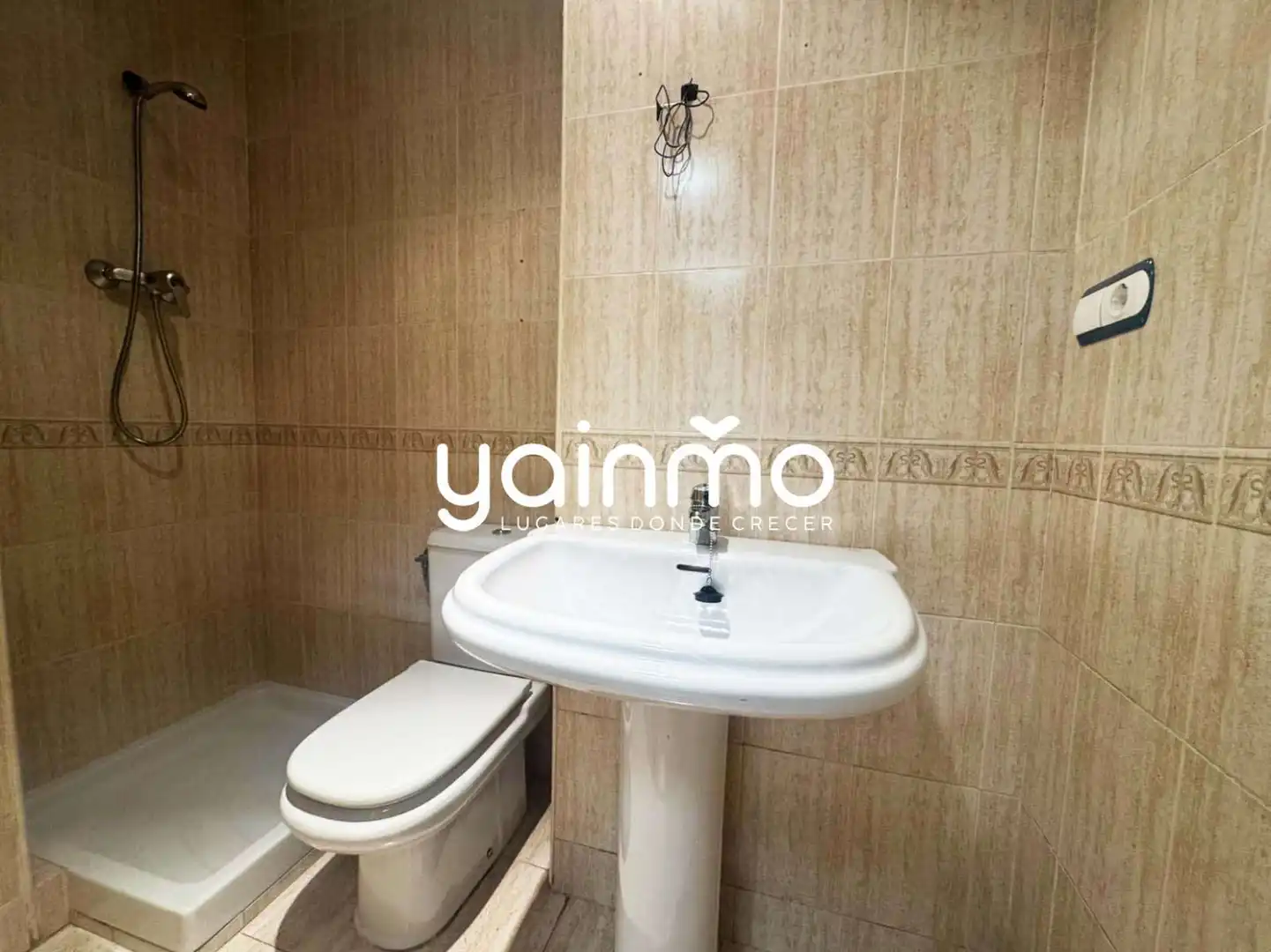 Badezimmer von Büro zur Miete in Jaén