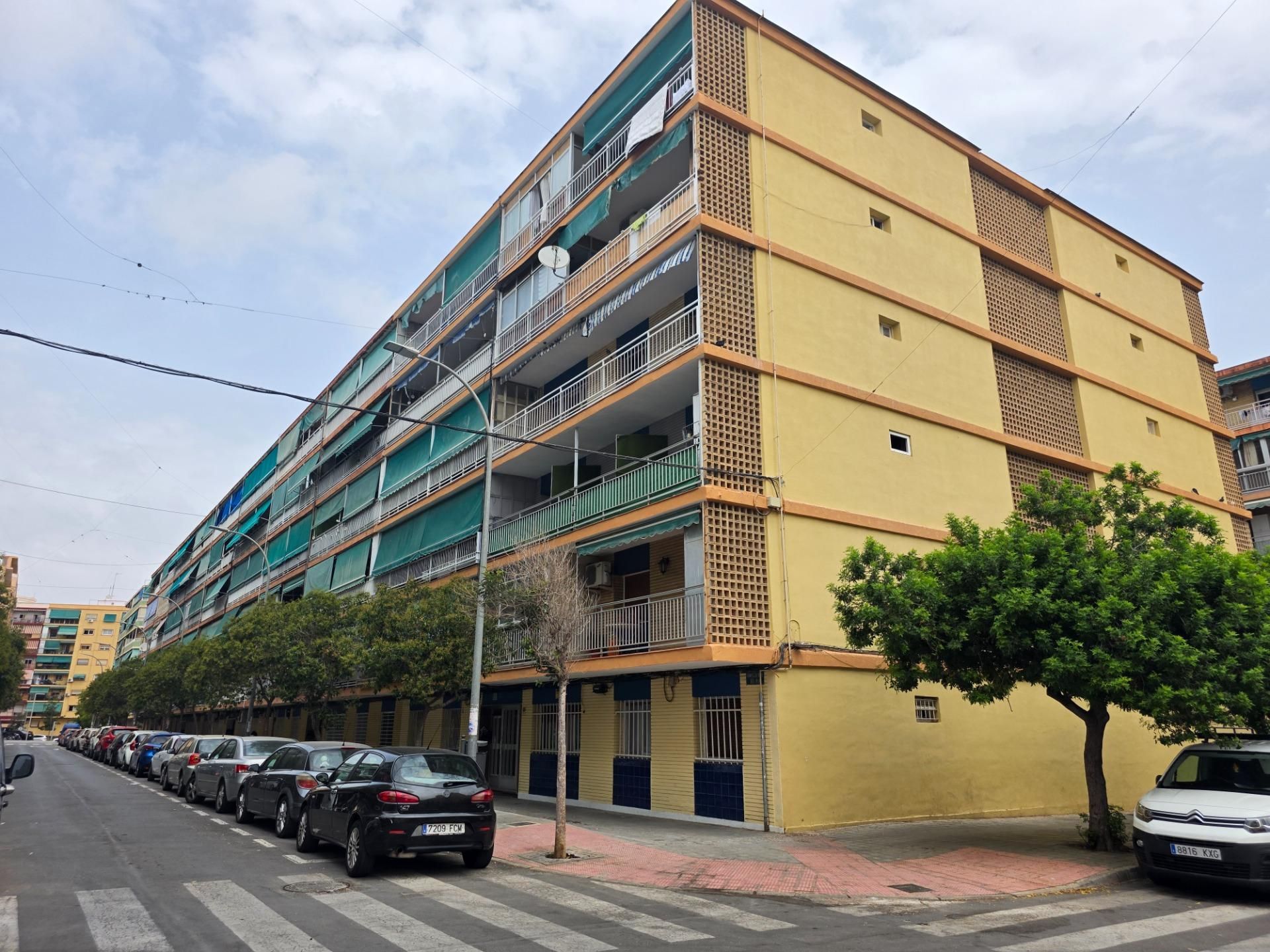 Exterior view of Flat to rent in Alicante / Alacant  with Air Conditioner, Terrace and Balcony
