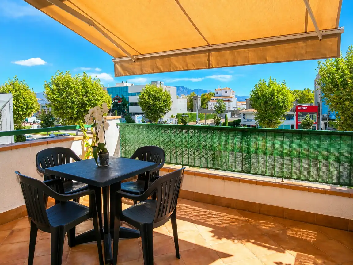 Terraza de Piso en venta en Empuriabrava con Terraza, Amueblado y Horno