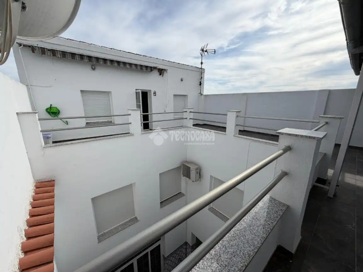 Vista exterior de Casa o chalet en venta en Torredonjimeno