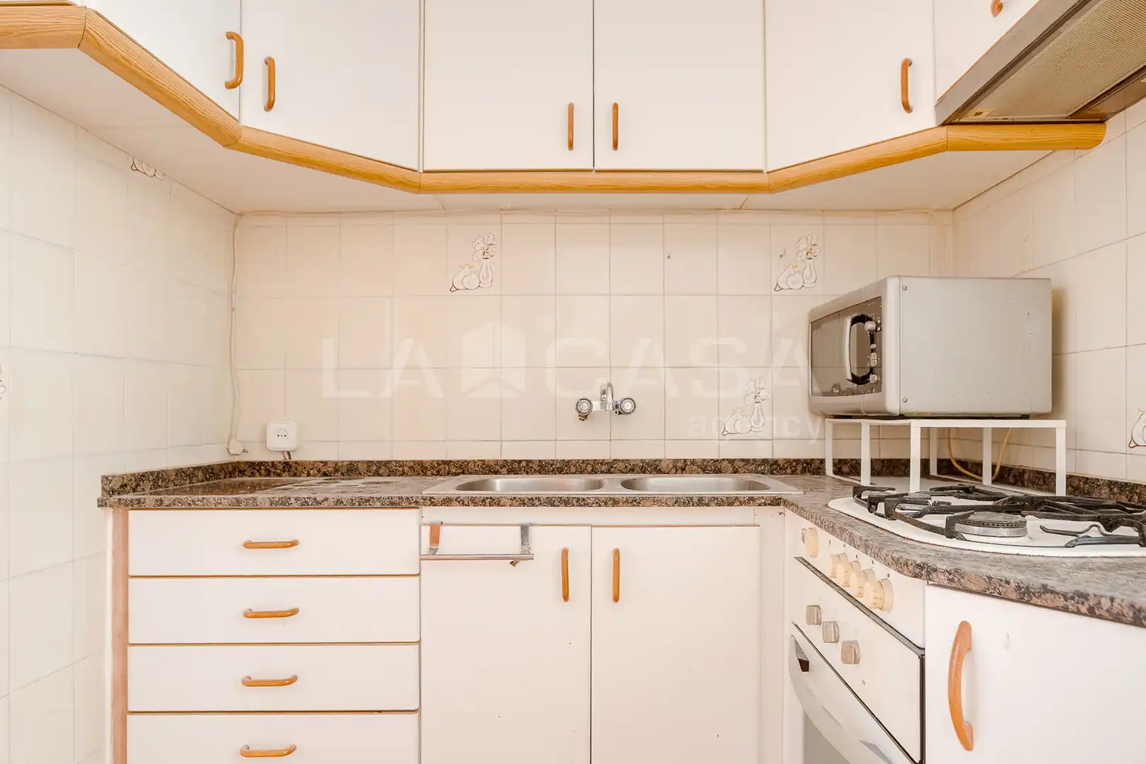 Küche von Wohnung zum Verkauf in L'Hospitalet de Llobregat