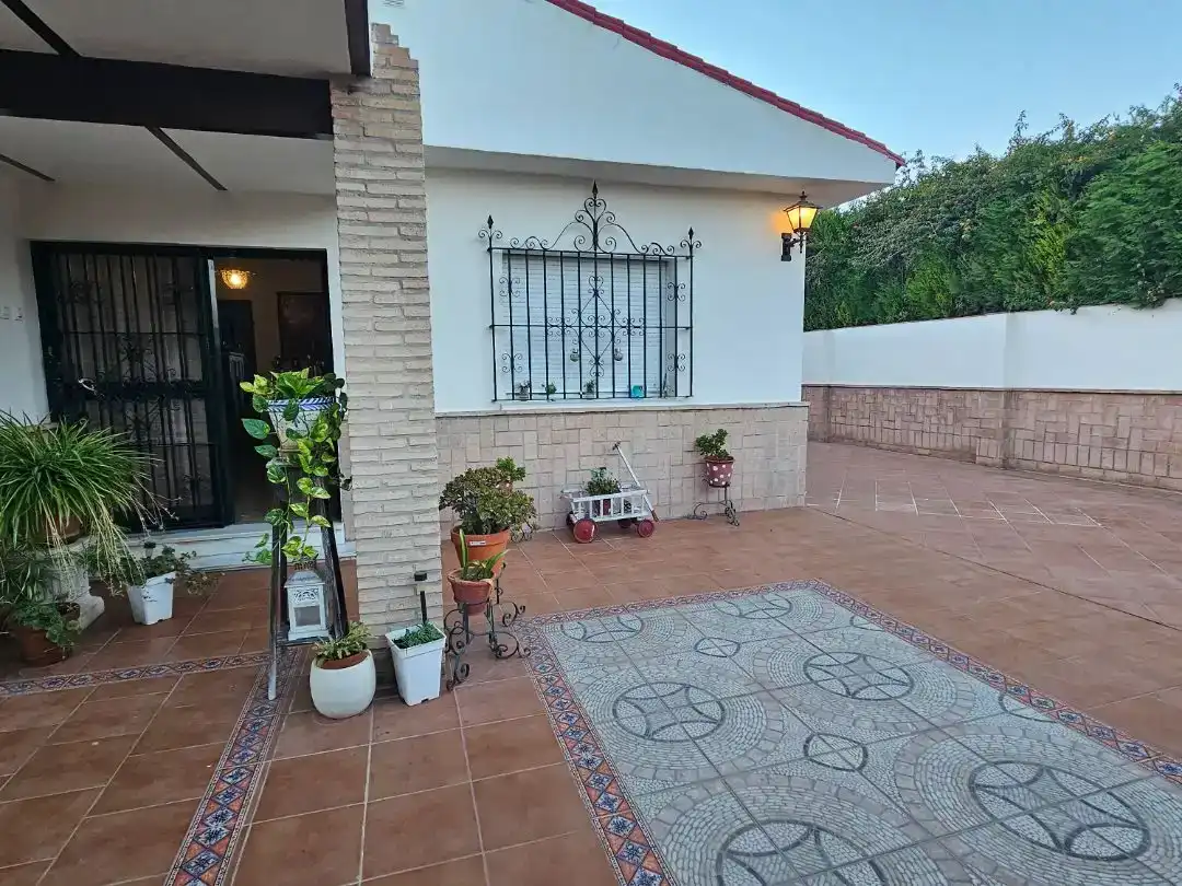 Terrassa de Pis en venda en Espartinas amb Aire condicionat, Jardí privat i Piscina