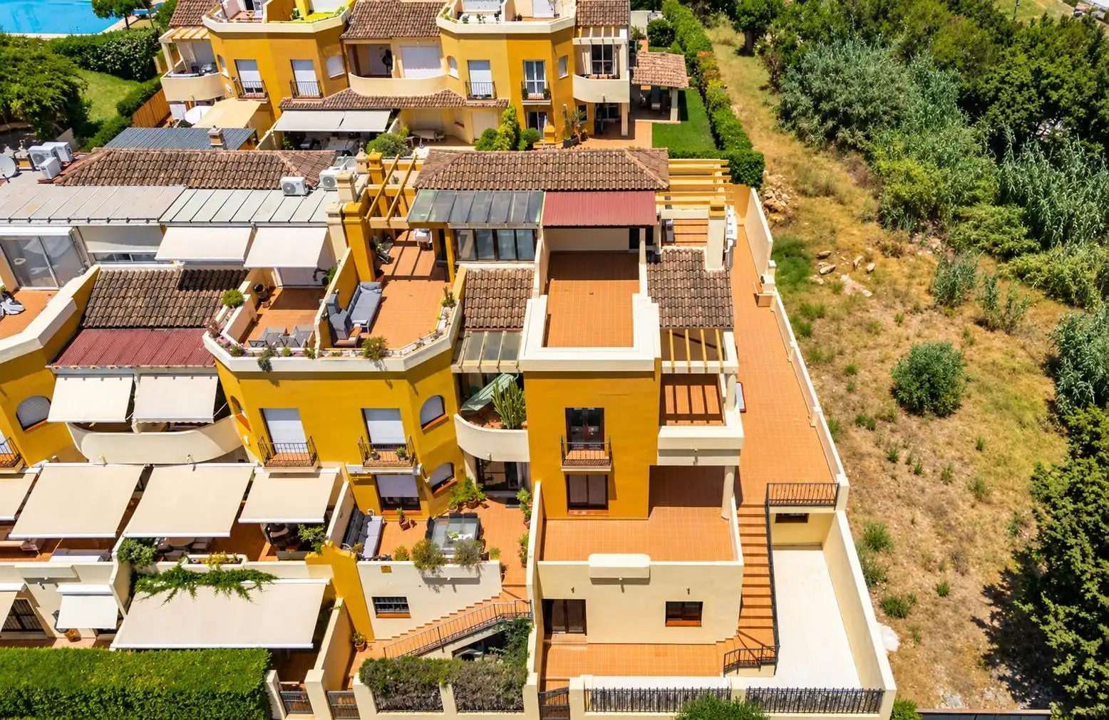 Casa pareada con terraza en venta en Calle Calle Sierra de Istán, imagen 2