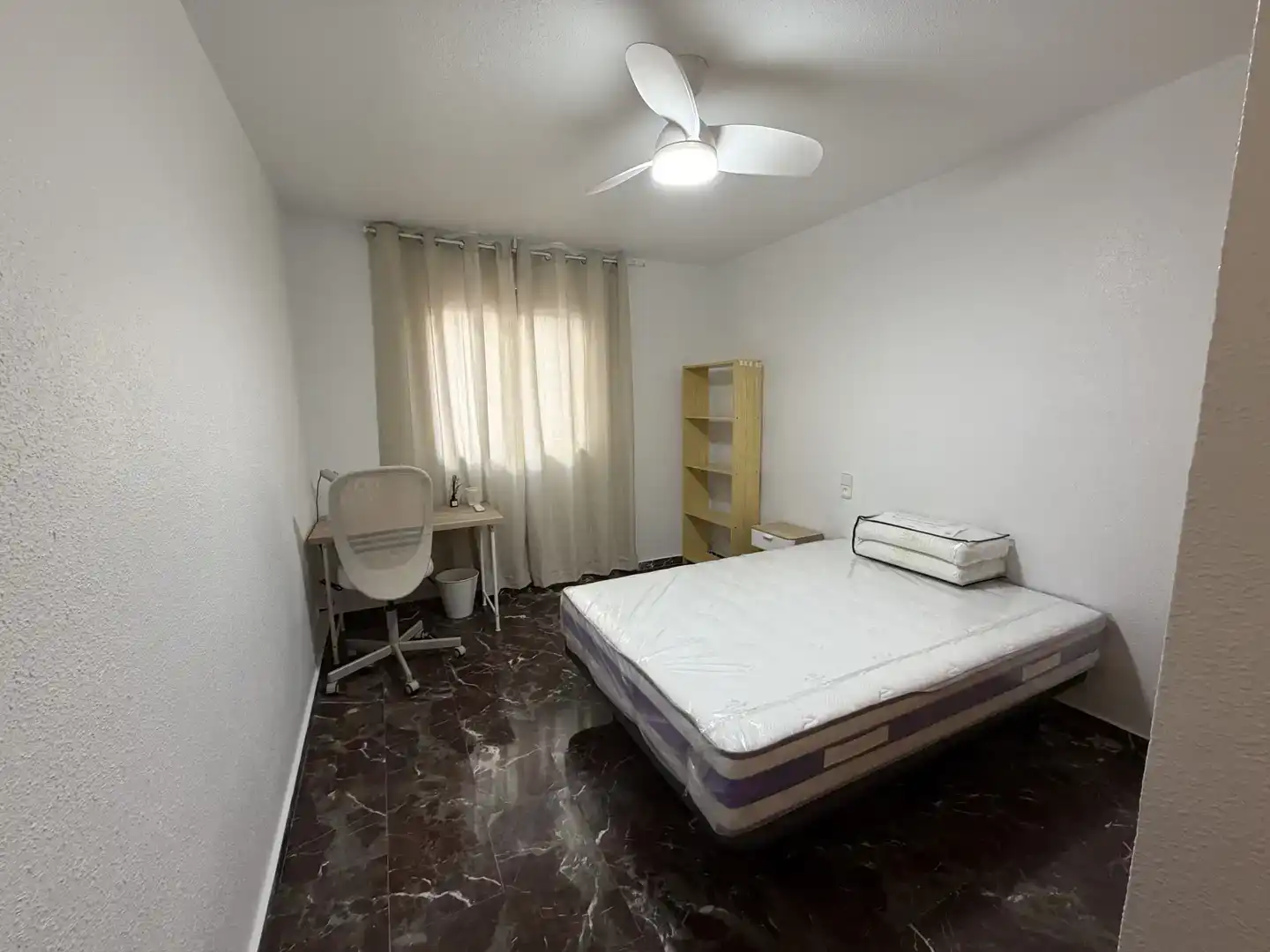 Bedroom of Flat for share in Lorca  with Furnished