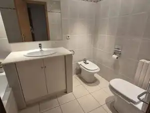 Bathroom of Flat for sale in Vic  with Storage room and Balcony