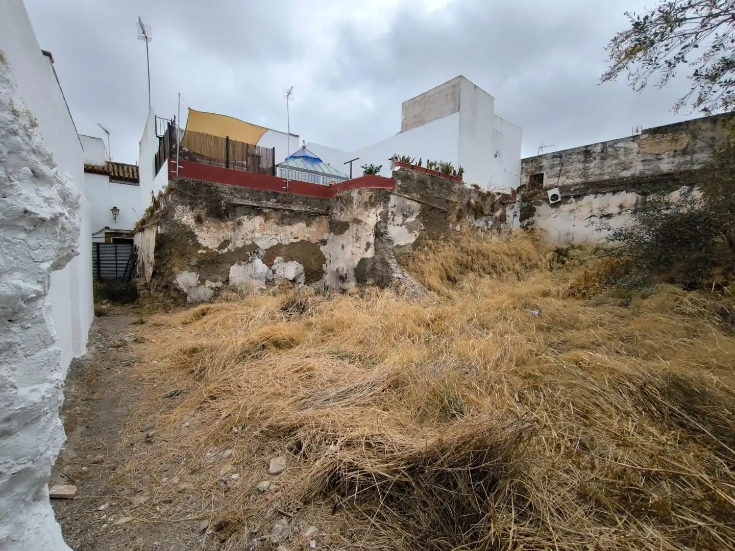Außenansicht von Residential zum Verkauf in Carmona