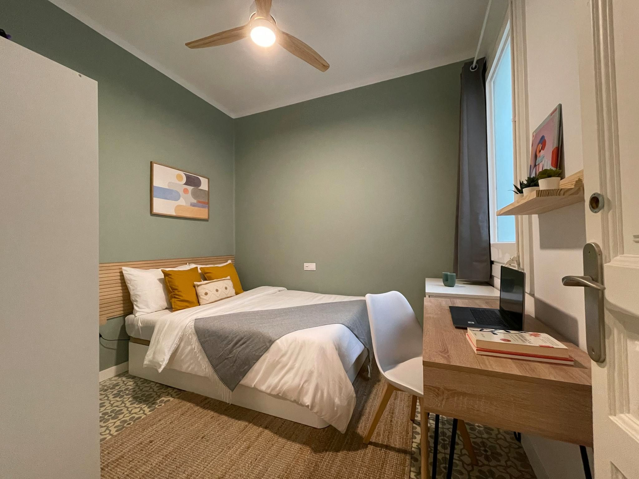 Habitación de Piso para compartir en  Barcelona Capital con Calefacción, Amueblado y Lavadora