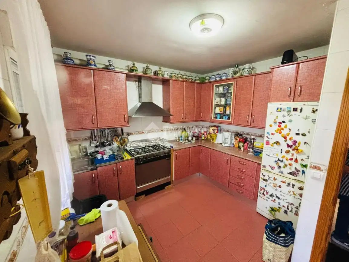 Cocina de Casa adosada en venta en Escalona con Aire acondicionado, Calefacción y Amueblado