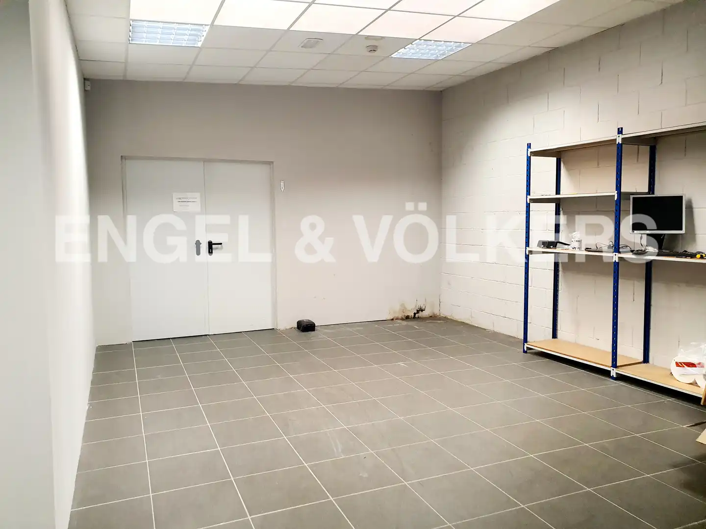 Nau industrial en venda en Cornellà de Llobregat